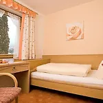 Pension Alpenblick プフロンテン